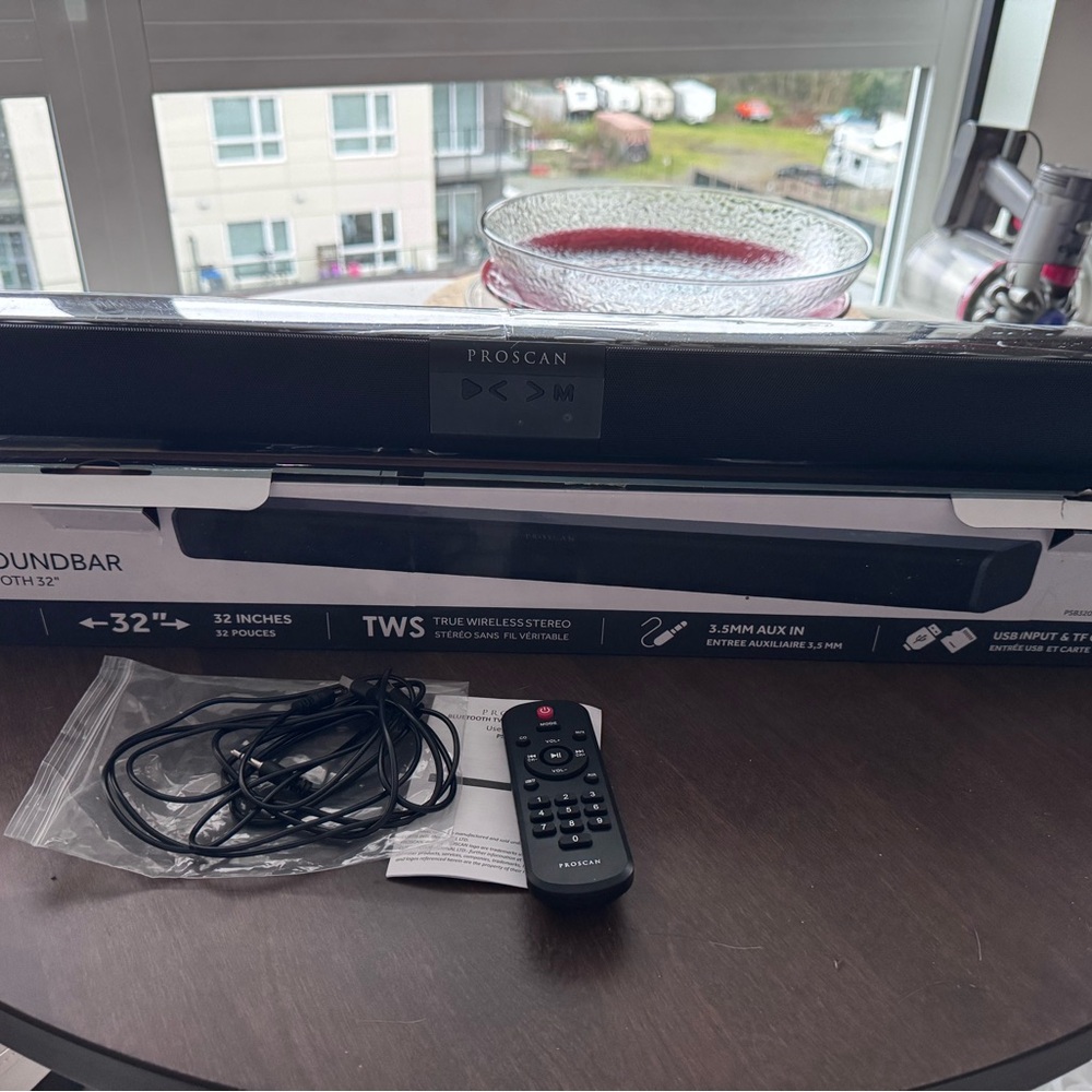 Black Soundbar with Remote